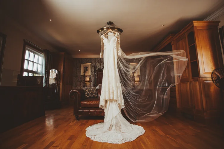 Charlotte and Simon's wedding at Swancar Farm, Nottinghamshire — photo 8 of 69