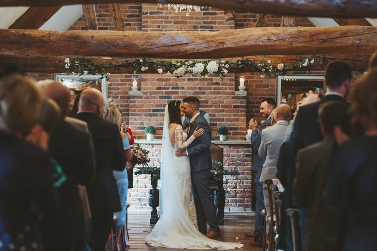 Charlotte and Simon's wedding at Swancar Farm, Nottinghamshire — photo 32 of 69