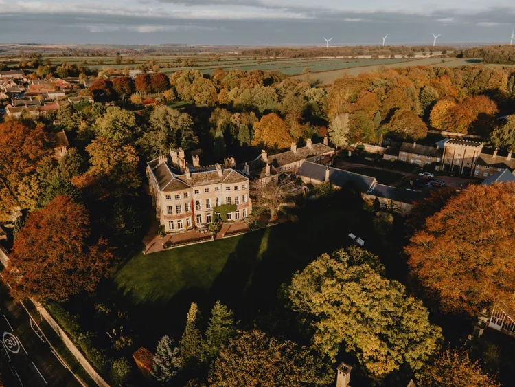 Hooton Pagnell Hall weddings, Doncaster: a photographer's guide — photo 14 of 56