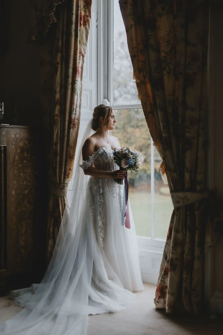 Hooton Pagnell Hall weddings, Doncaster: a photographer's guide — photo 28 of 56