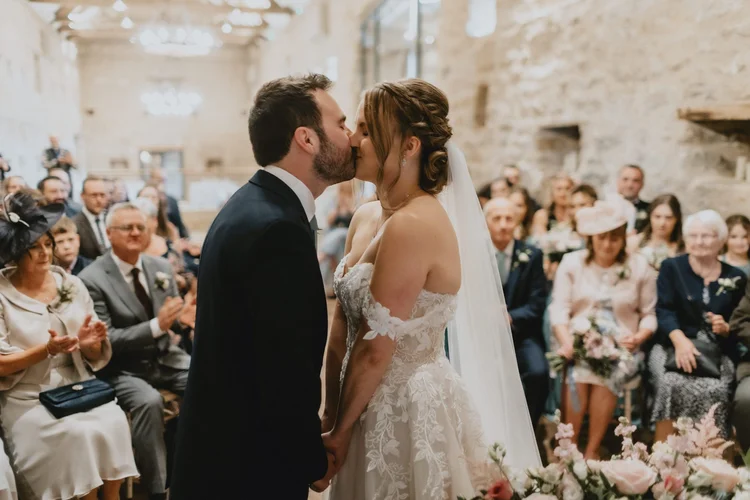 Hooton Pagnell Hall weddings, Doncaster: a photographer's guide — photo 32 of 56