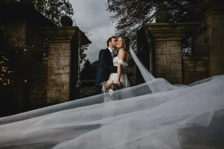 Hooton Pagnell Hall weddings, Doncaster: a photographer's guide — photo 37 of 56