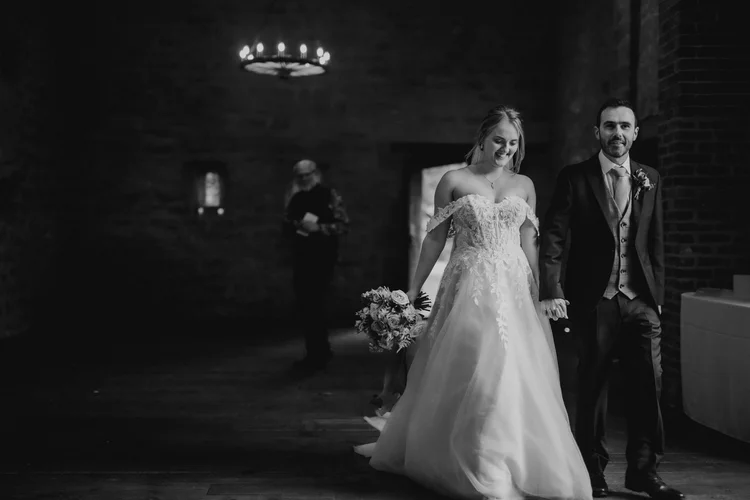 Hooton Pagnell Hall weddings, Doncaster: a photographer's guide — photo 45 of 56