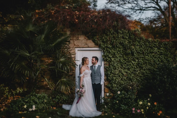Hooton Pagnell Hall weddings, Doncaster: a photographer's guide — photo 47 of 56