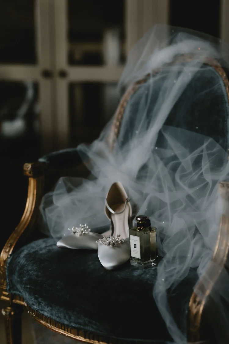 Melissa and James's autumn wedding at Hodsock Priory — photo 3 of 36