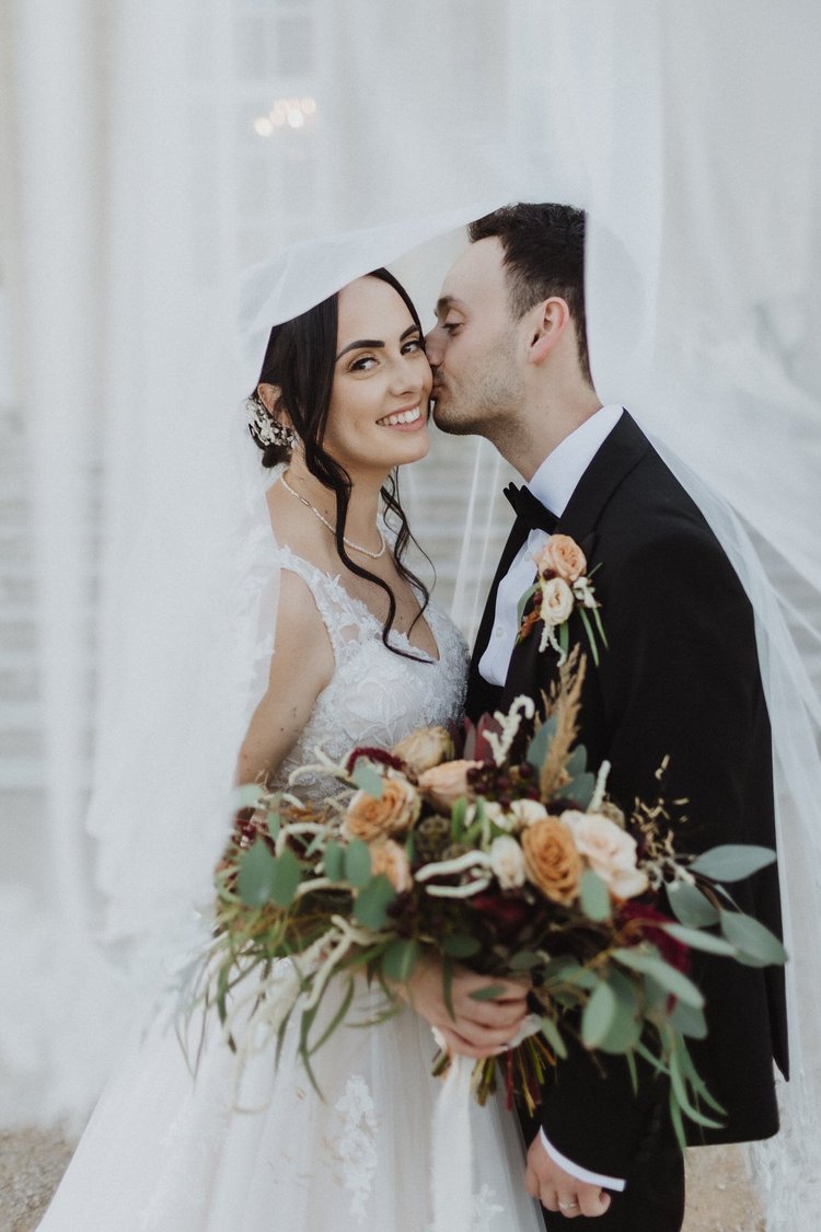 Beth and Alex's wedding at Buxted Park, East Sussex — photo 107 of 140