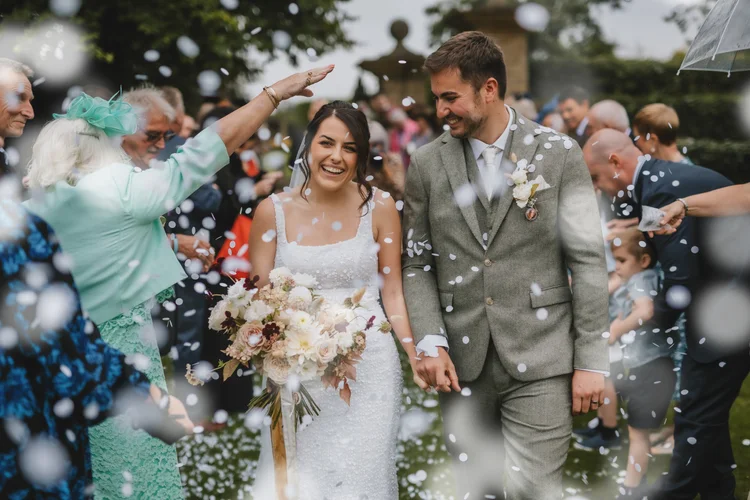 Hooton Pagnell Hall weddings, Doncaster: a photographer's guide — photo 5 of 56