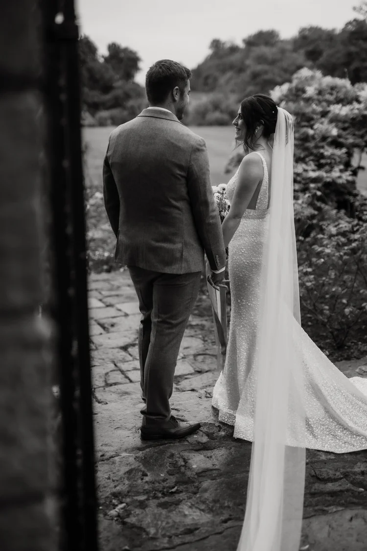 Hooton Pagnell Hall weddings, Doncaster: a photographer's guide — photo 6 of 56