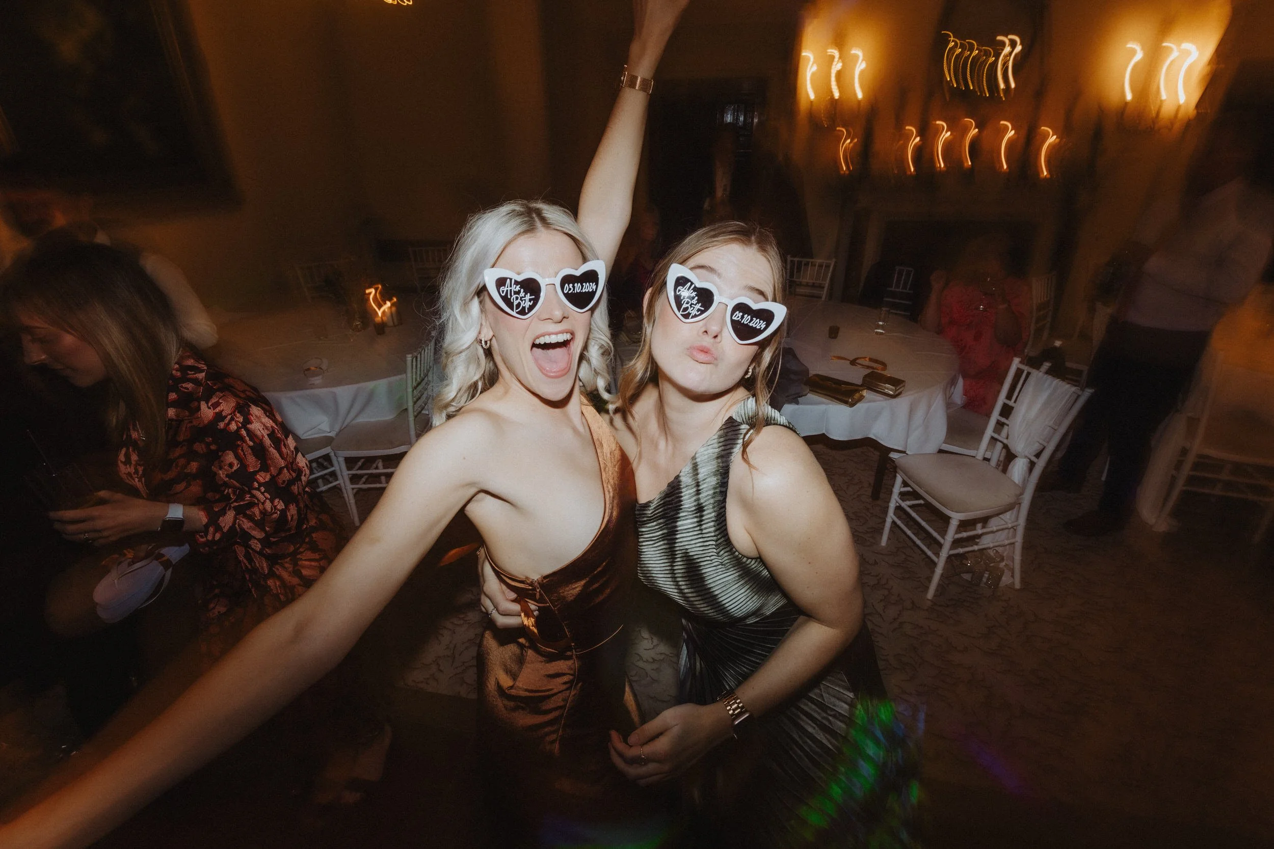 fun wedding photographers in sheffield4.jpg