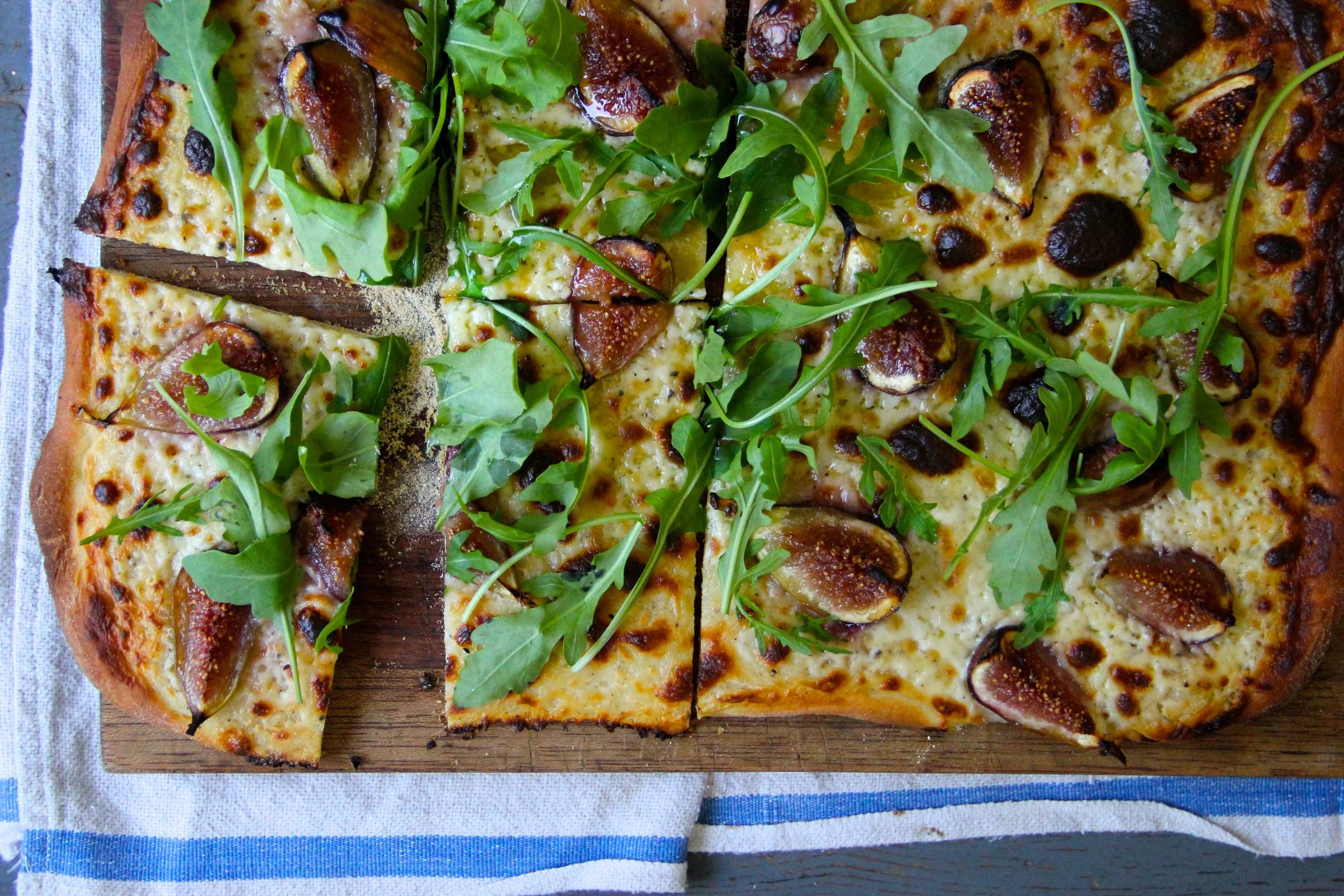 fig arugula pizza.JPG