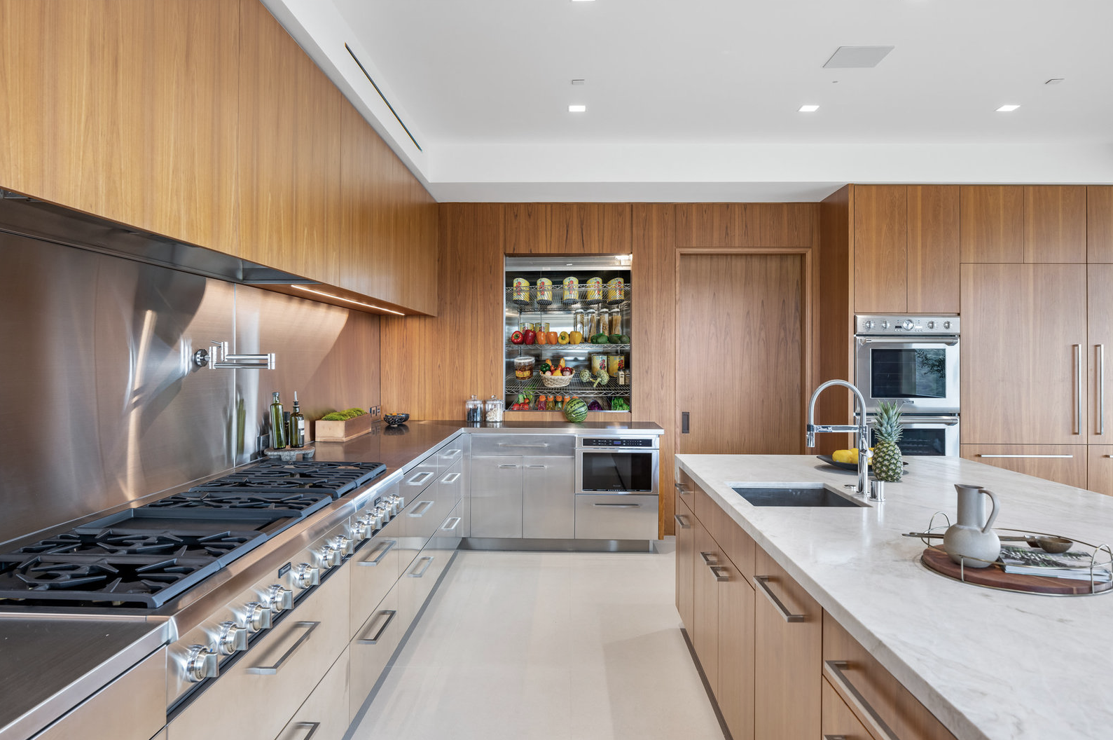 SUMMIT_KITCHEN.png