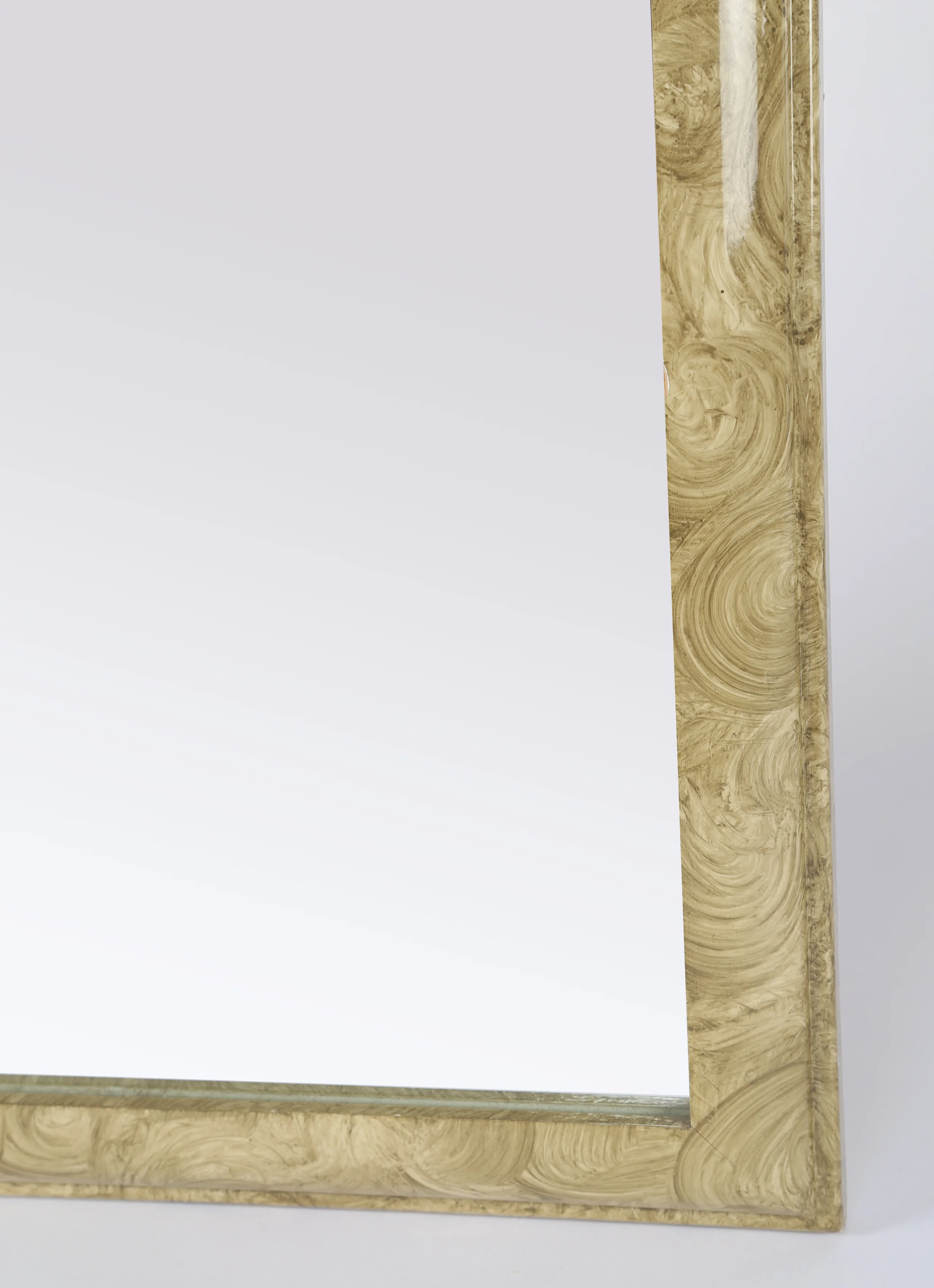 Keyhole_mirror_3.jpg