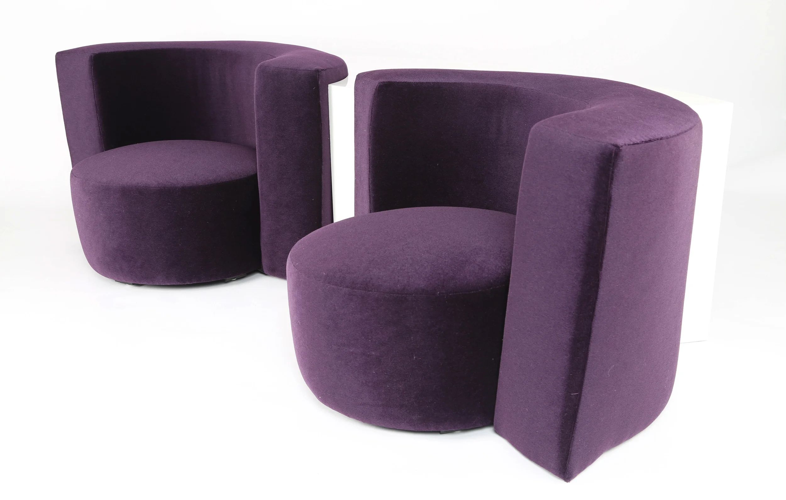 MiloBaughmanConsoleTubChairs7.jpg