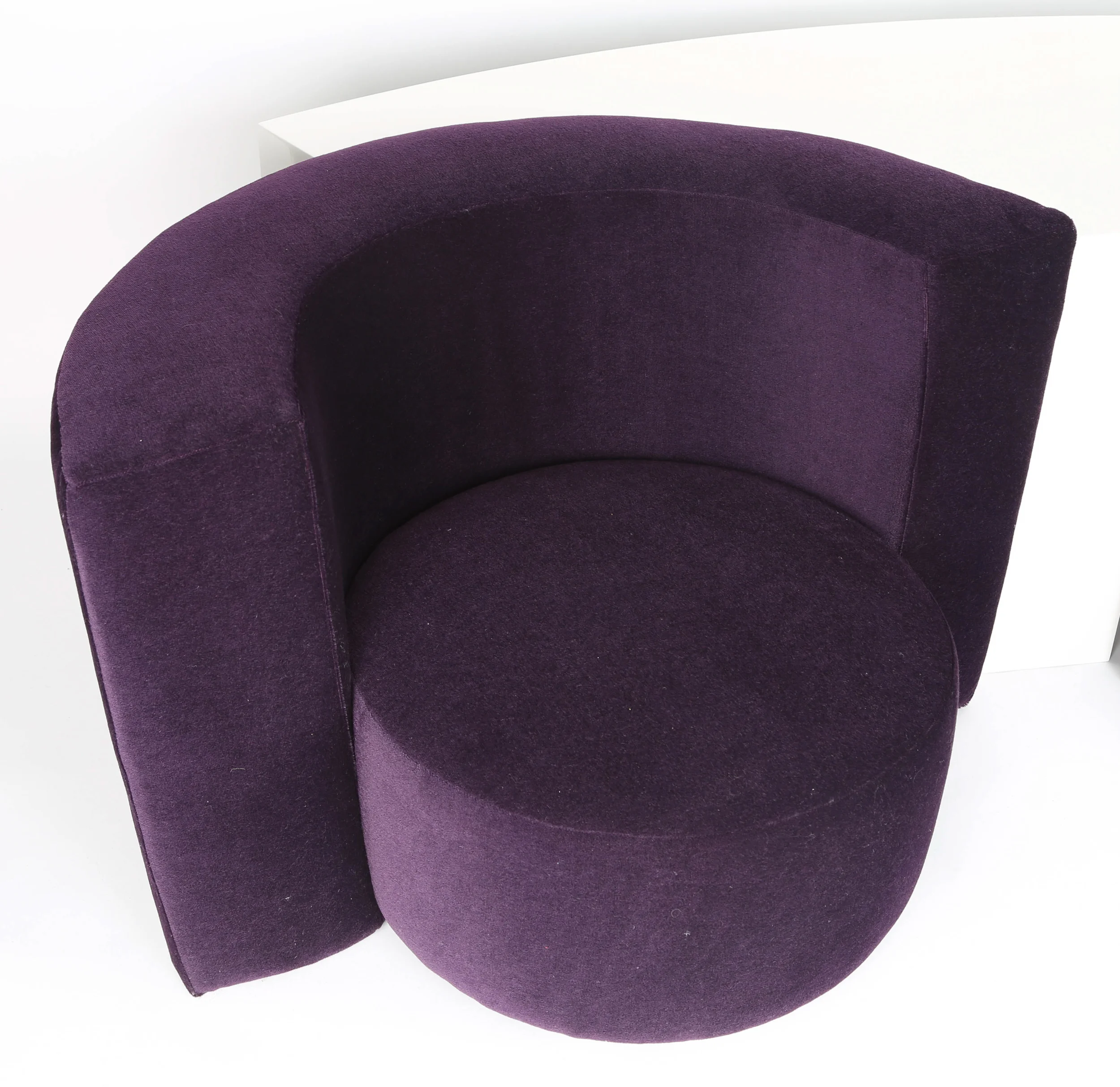 MiloBaughmanConsoleTubChairs5.jpg