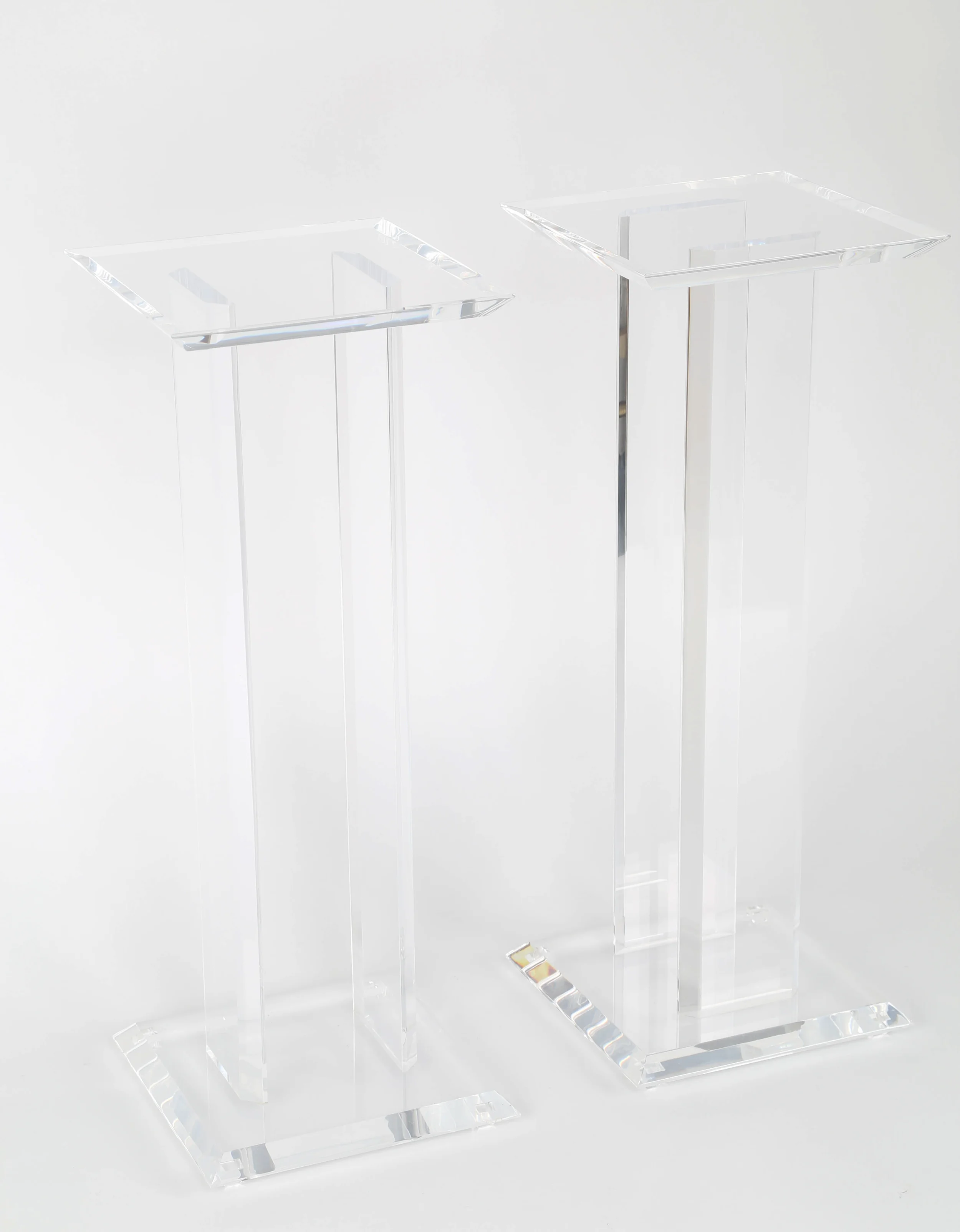 DoubleColumnedLucitePedestalPair2Vistosi single.jpg
