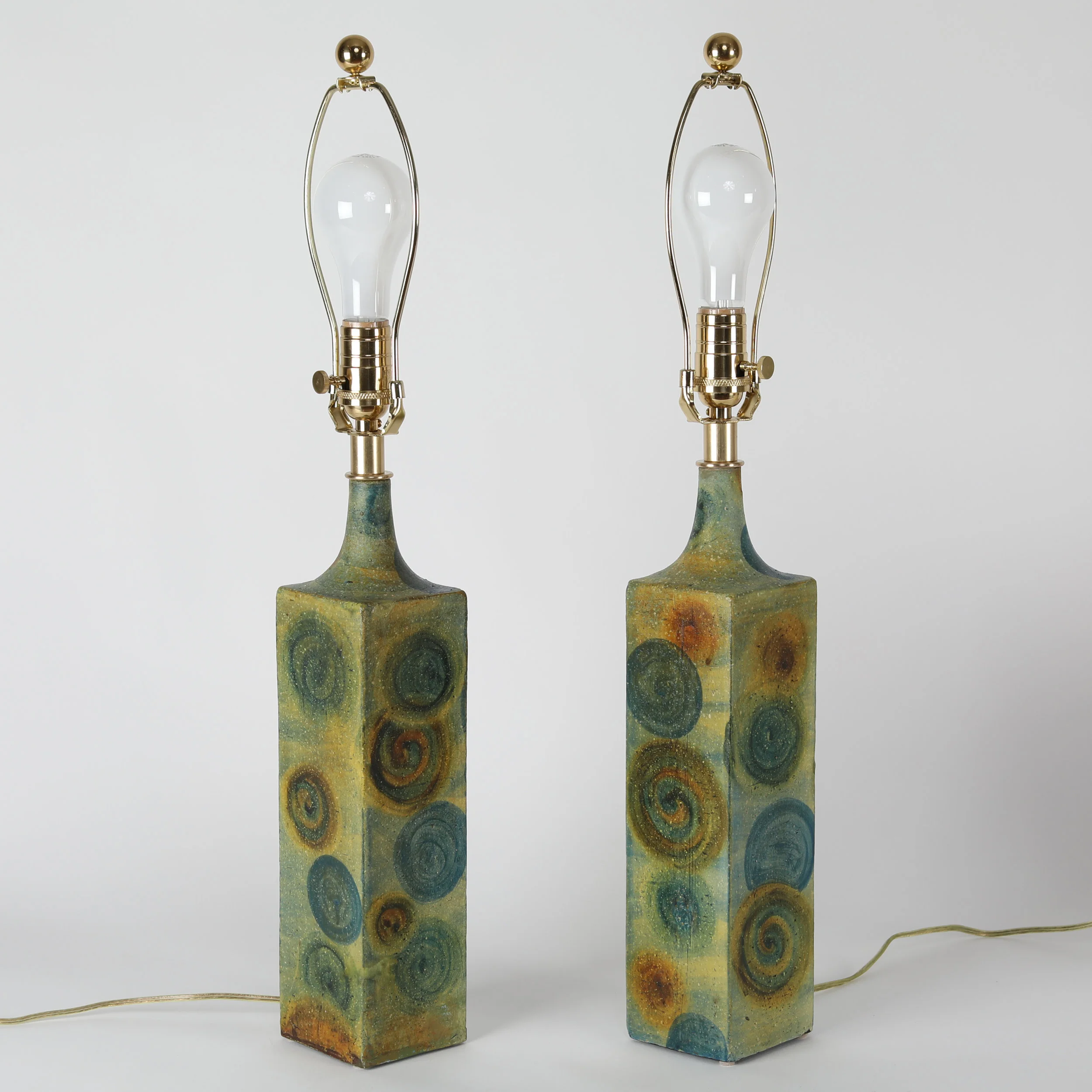 Fantoni_ceramic_table_lamps-2.jpg