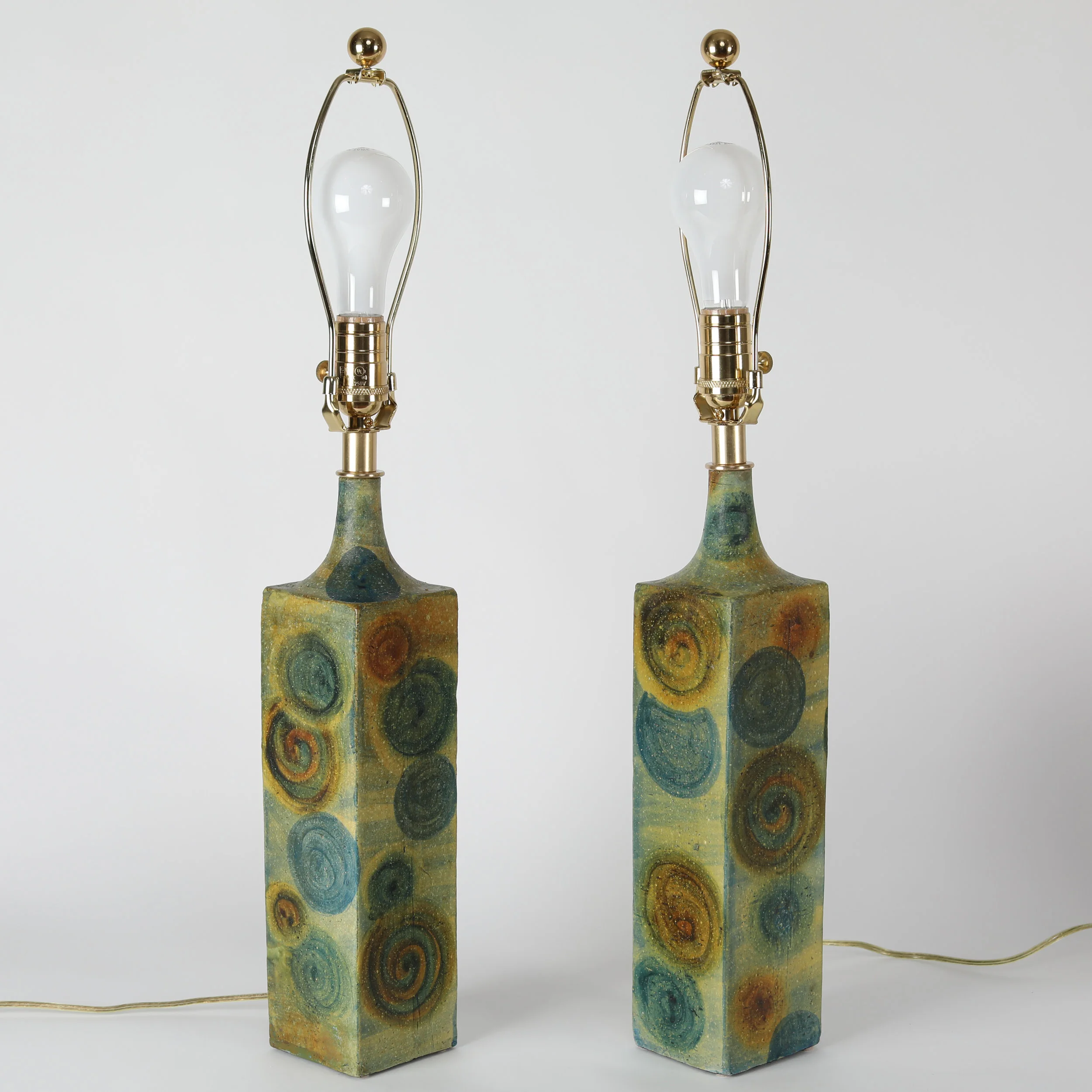 Fantoni_ceramic_table_lamps-3.jpg
