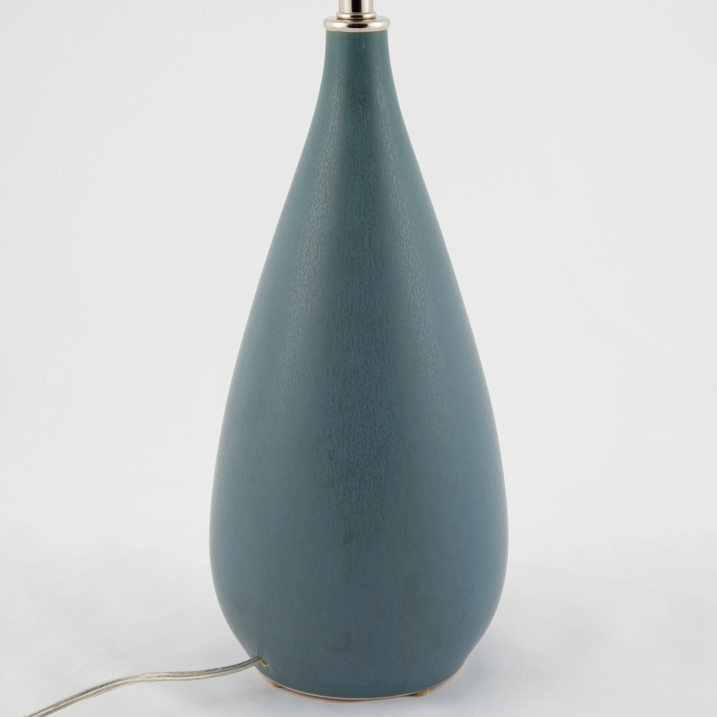 Stentoj_blue_ceramic_table_lamps-16.jpg