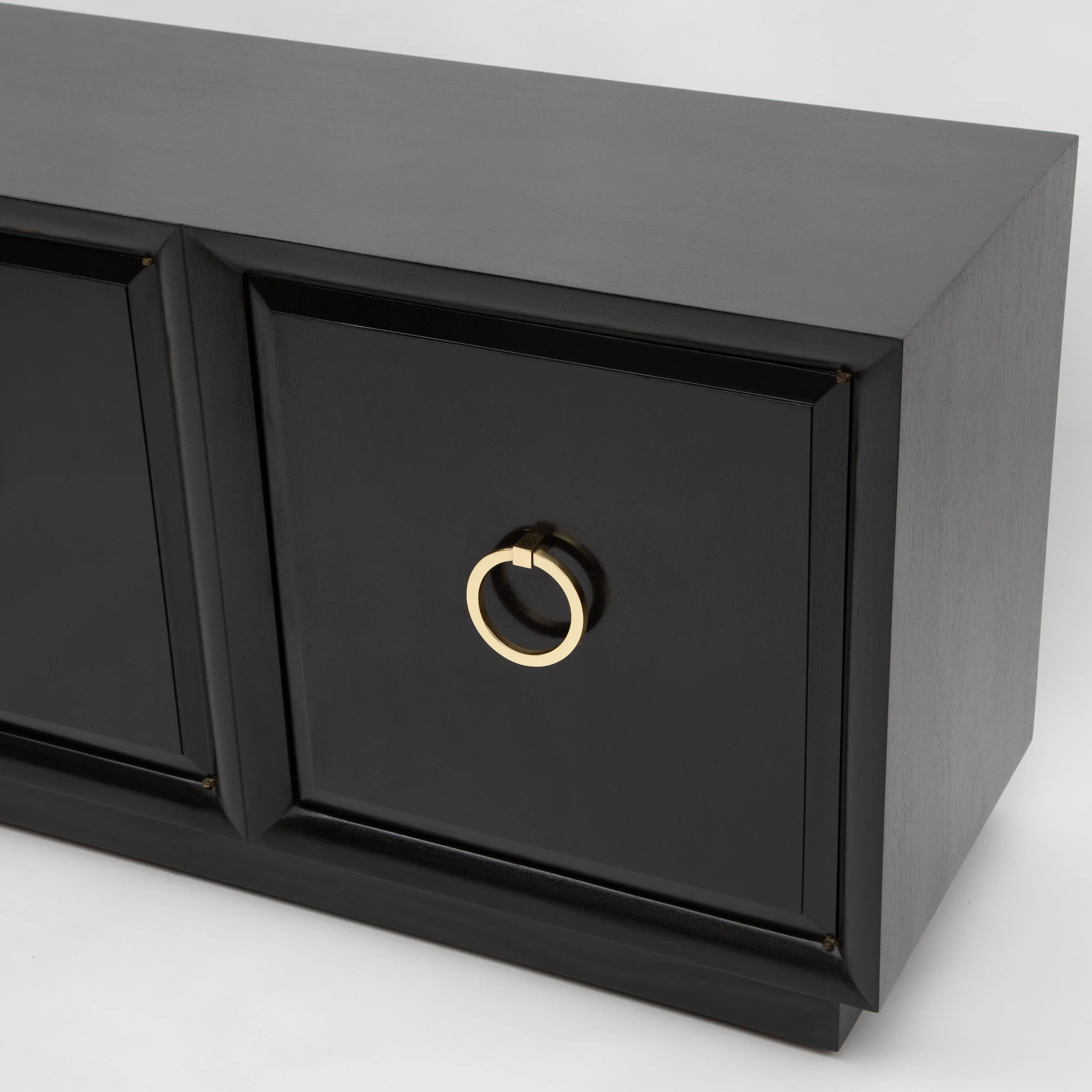Robsjohn-Gibbings_low_ebonized_cabinet-12.jpg