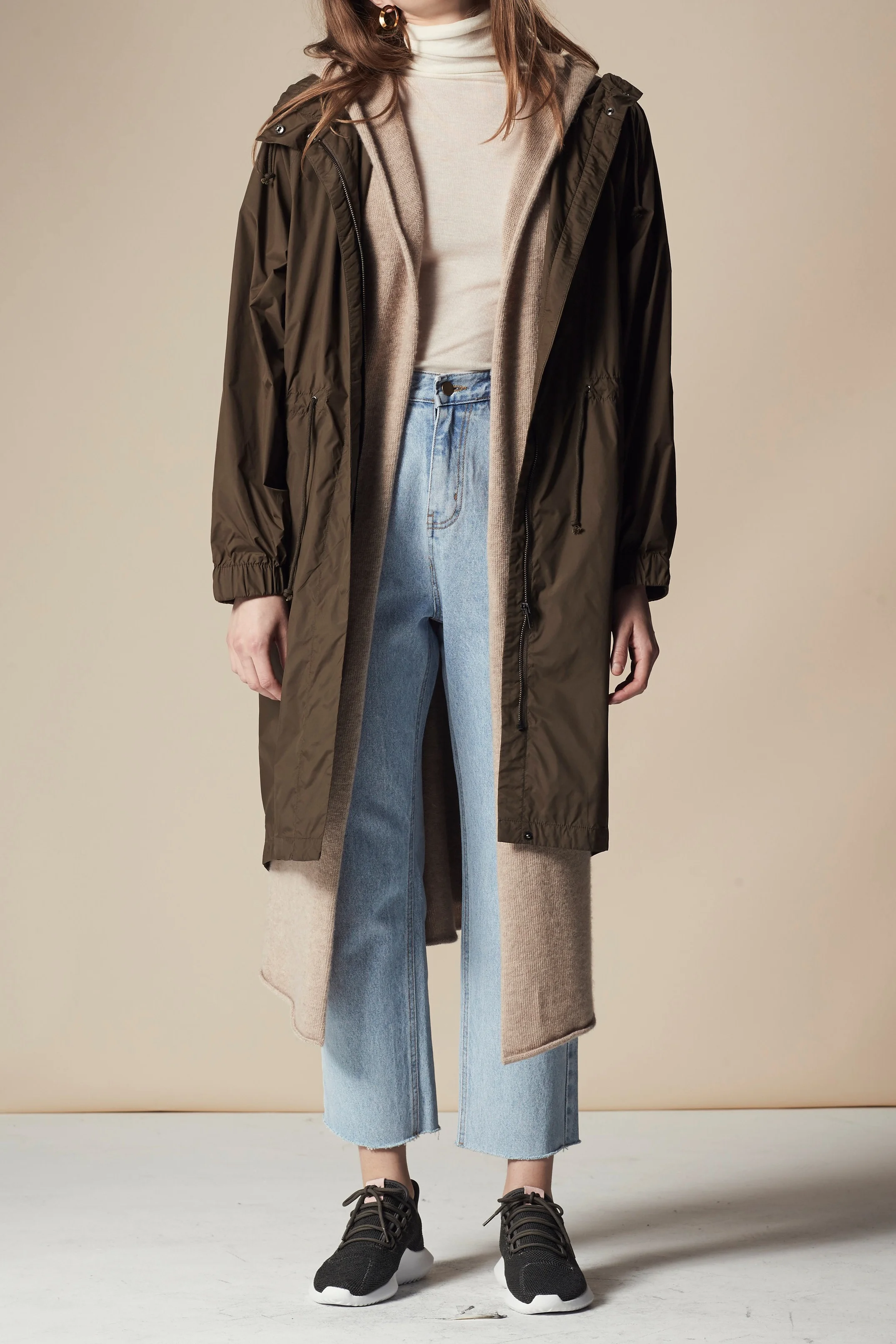 WATER REPELLENT HOODED ANORAK - OLIVE