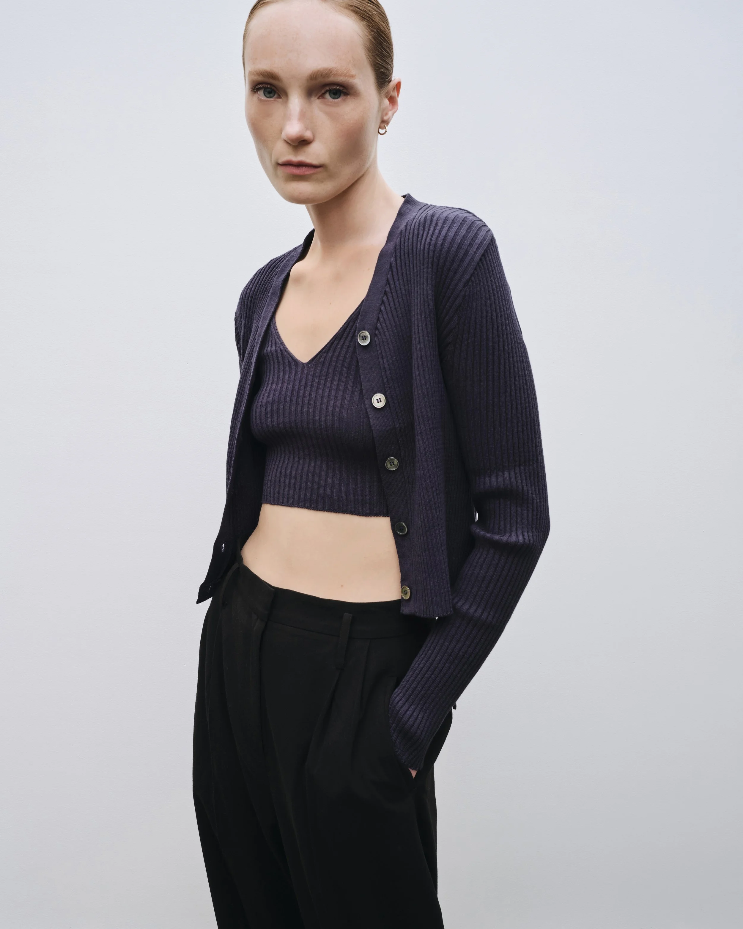 RIBBED KNIT V-NECK CROP TOP - NAVY — MIJEONG PARK - LA based 