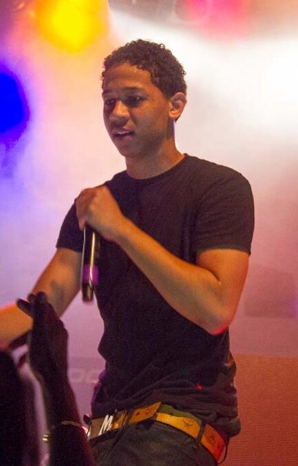  https://upload.wikimedia.org/wikipedia/commons/5/59/Lil_Bibby.jpg 