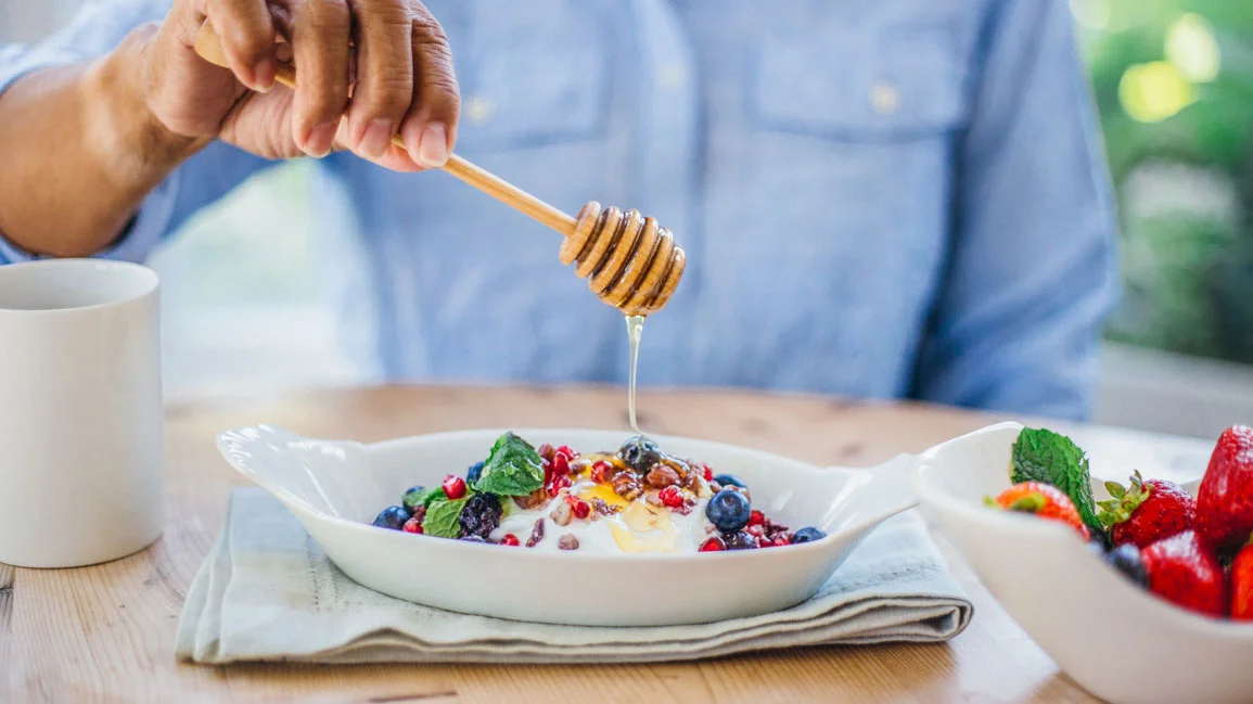 greek-yogurt-berries-nuts_3-SFW.jpg