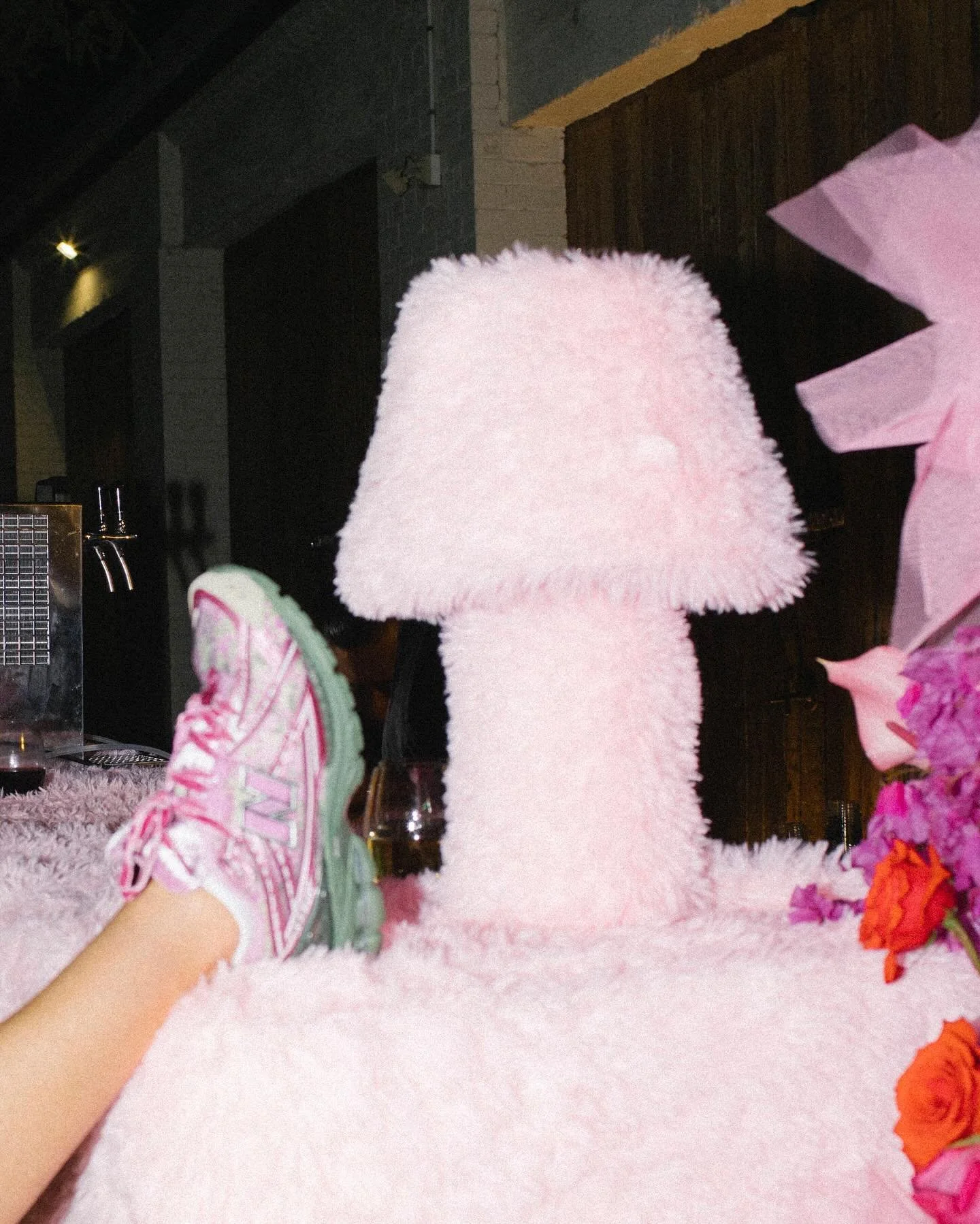 Scenes from Kate and Jay&rsquo;s wedding day 
&mdash; 💒 

@_tilldeath_ and @jessicabutcherevents doing the absolute most ❣️