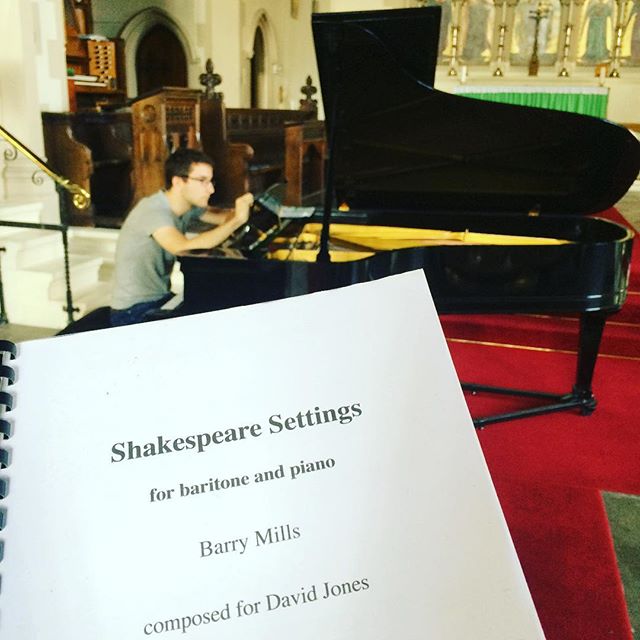 George Ireland and I are in Brighton today for the premiere of these Shakespeare Settings by Barry Mills, alongside other Shakespeare songs by Haydn, Schubert, Sullivan and Finzi. Plus selections from the three Gloucestershire lads: Howells, Gurney a
