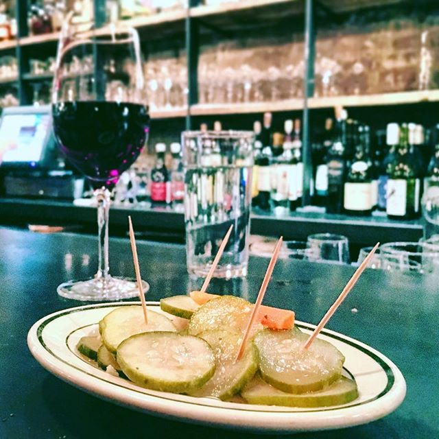 🙌🏼🆗 Caution: Tiny foods with toothpicks may encourage tiny sword fights after a few glasses of wine. Happy Friday 😉! #HappyHour