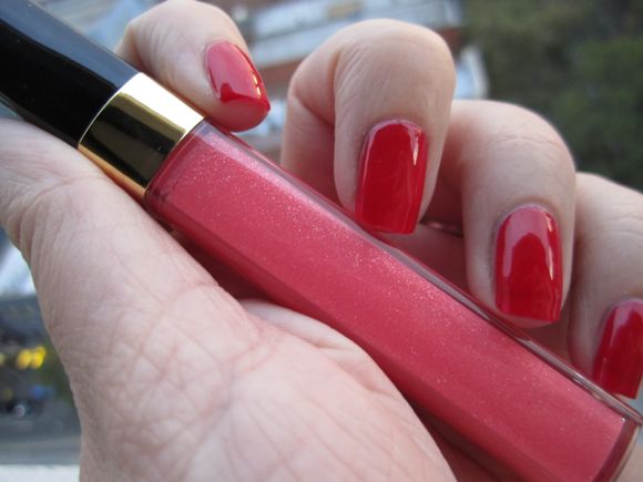 A glimpse at the lips: Chanel Glossimer in 166 Amour — Bagful of Notions