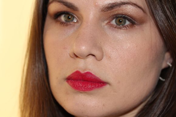 A glimpse at the lips: Chanel's Rouge Allure in Palpitante (102