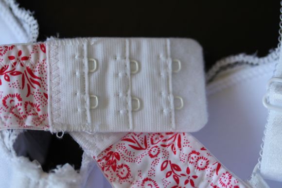Sturdy bra clasp with felt backing to help reduce friction