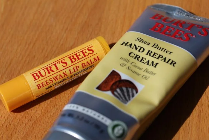 Burt's Bees Beeswax Lip Balm & Shea Butter Hand Reair Cream