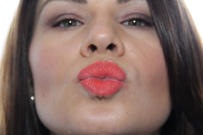 Yeah, I like to make kiss-y faces. Here I'm wearing Shanghai Suzy's Miss Sarah-Jane