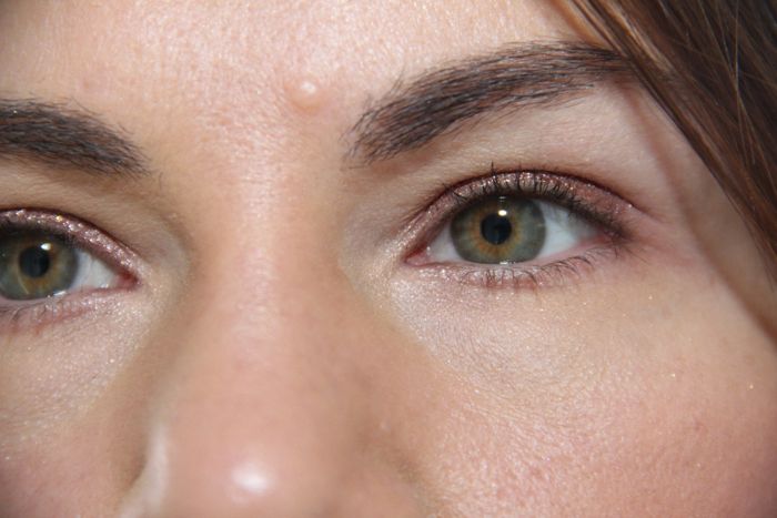 Wearing New Moon on my eye lids atop Urban Decay's Limit