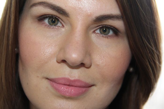 Wearing Dior Addict Fluid Stick in Kiss Me