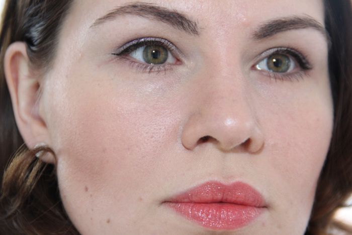Wearing Tangerine Pop on my lips and Glacier Gray and Violet Storm on my eyes