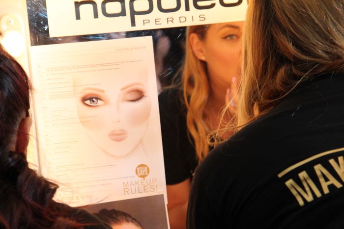 Sneaky snap of Siobhan touching up her makeup