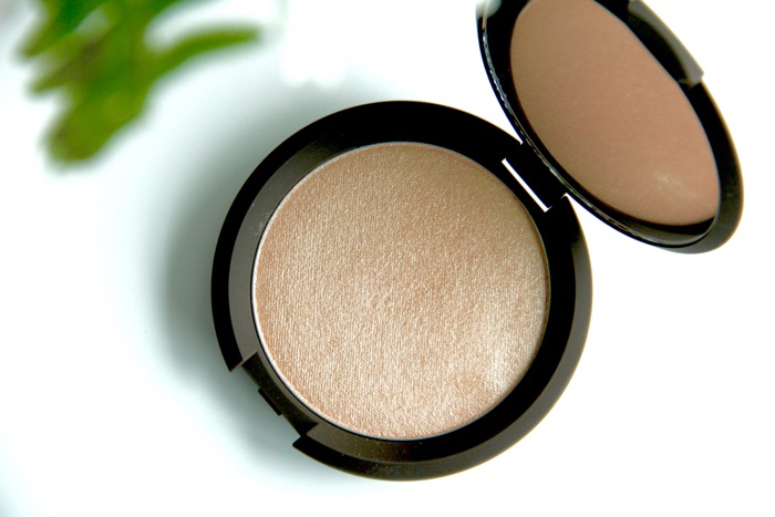 Becca's Champagne Pop