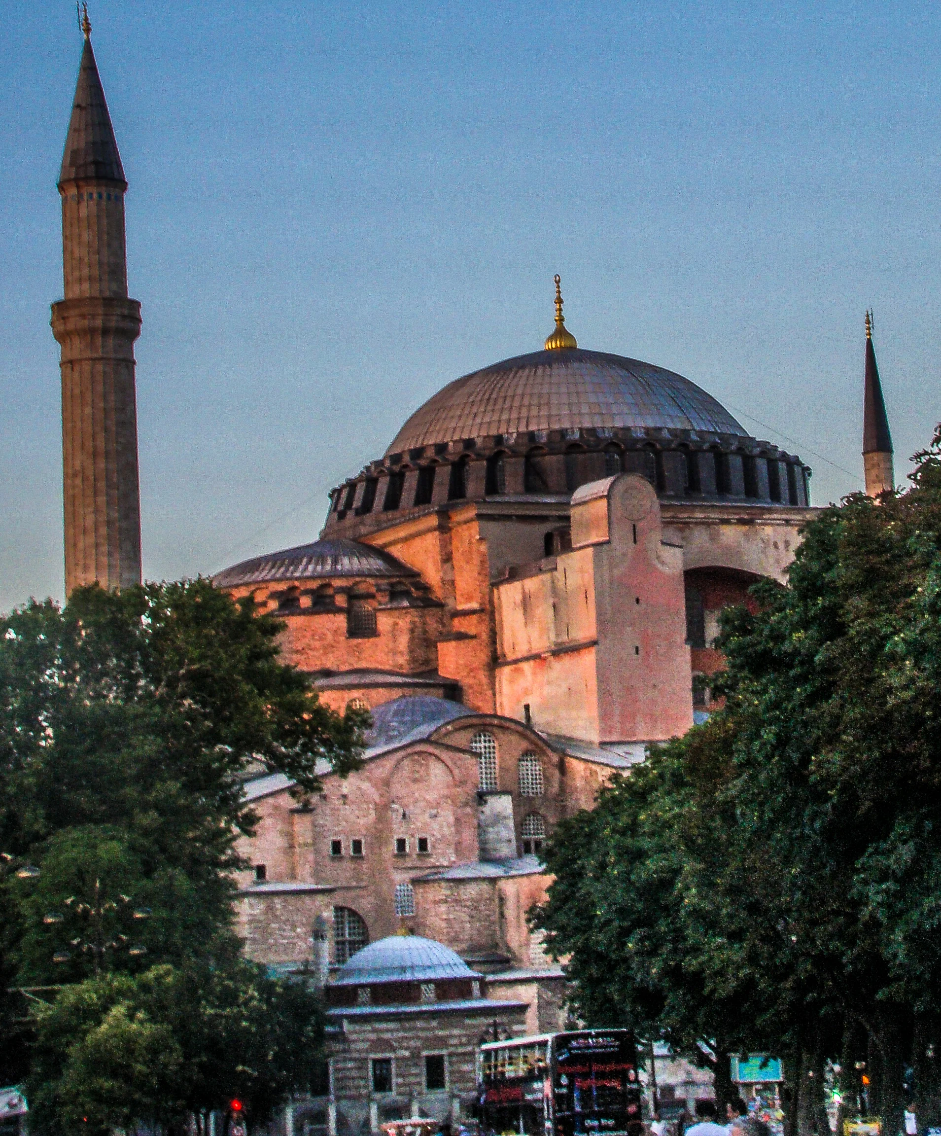 ISTAMBUL Y SUS SIMBOLOS LA MEZQUITA AZUL Y EL HAGIA SOFIA