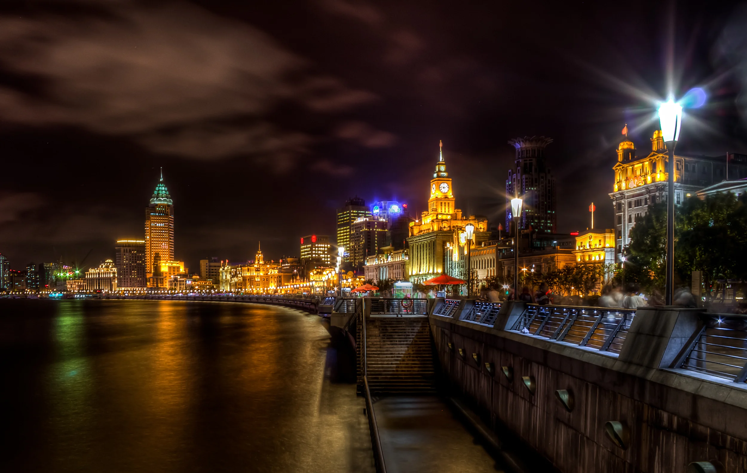 LA NOCHE EN EL BUND.