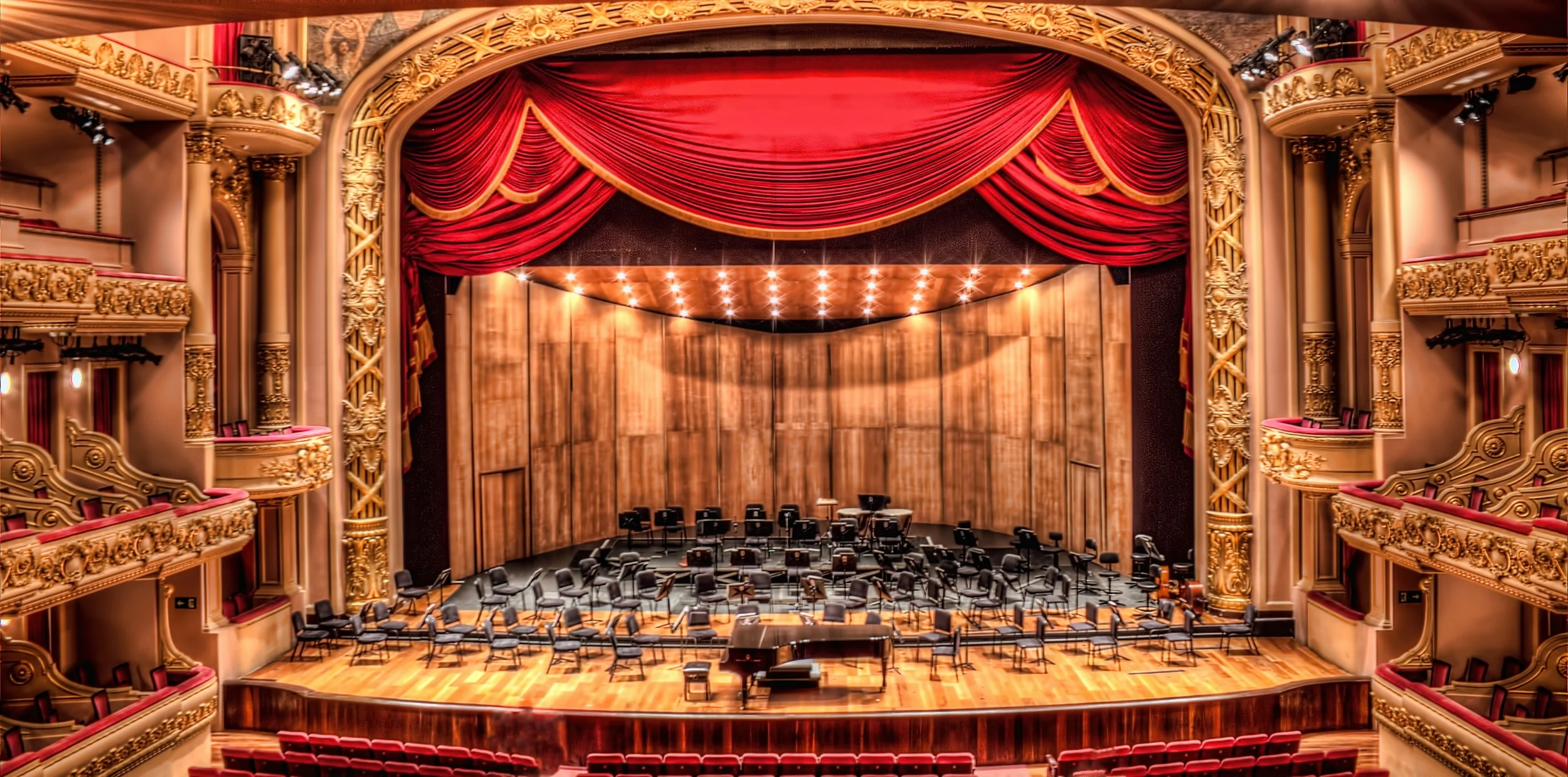 TEATRO MUNICIPAL CONCIERTO.jpg