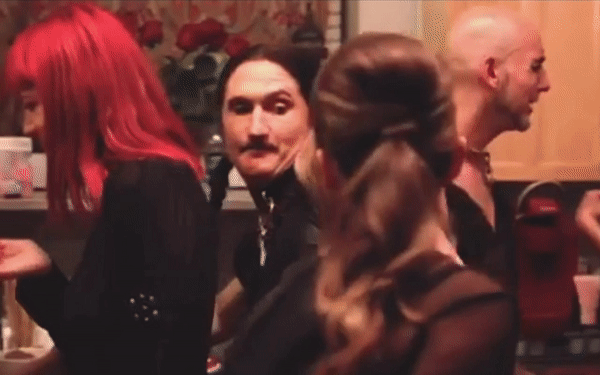 Chrystyne_EasyS3E2_Scene.gif