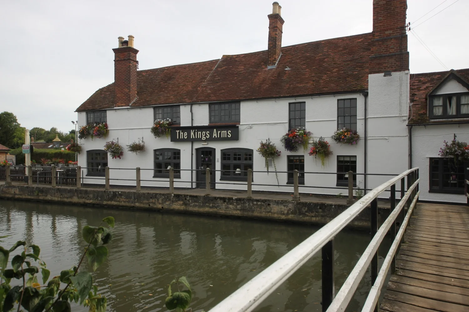 the king's arms
