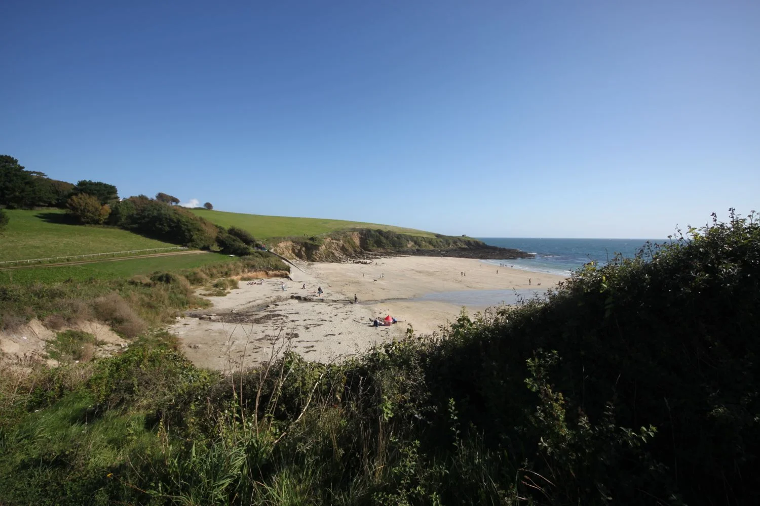 view back across porthcurnick beach