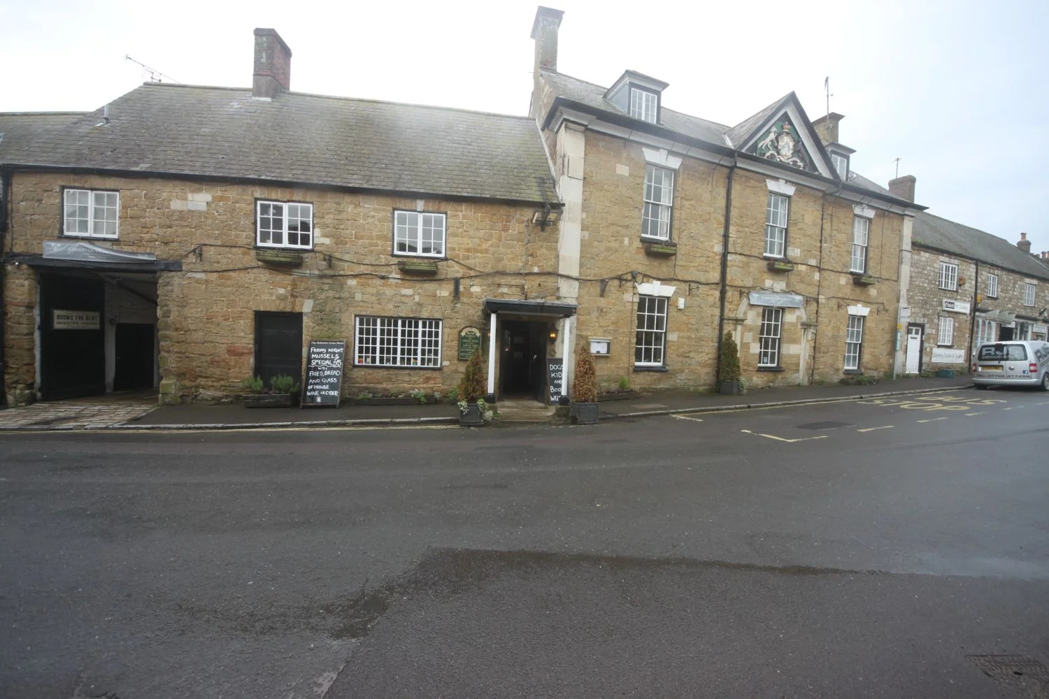 ilchester arms hotel