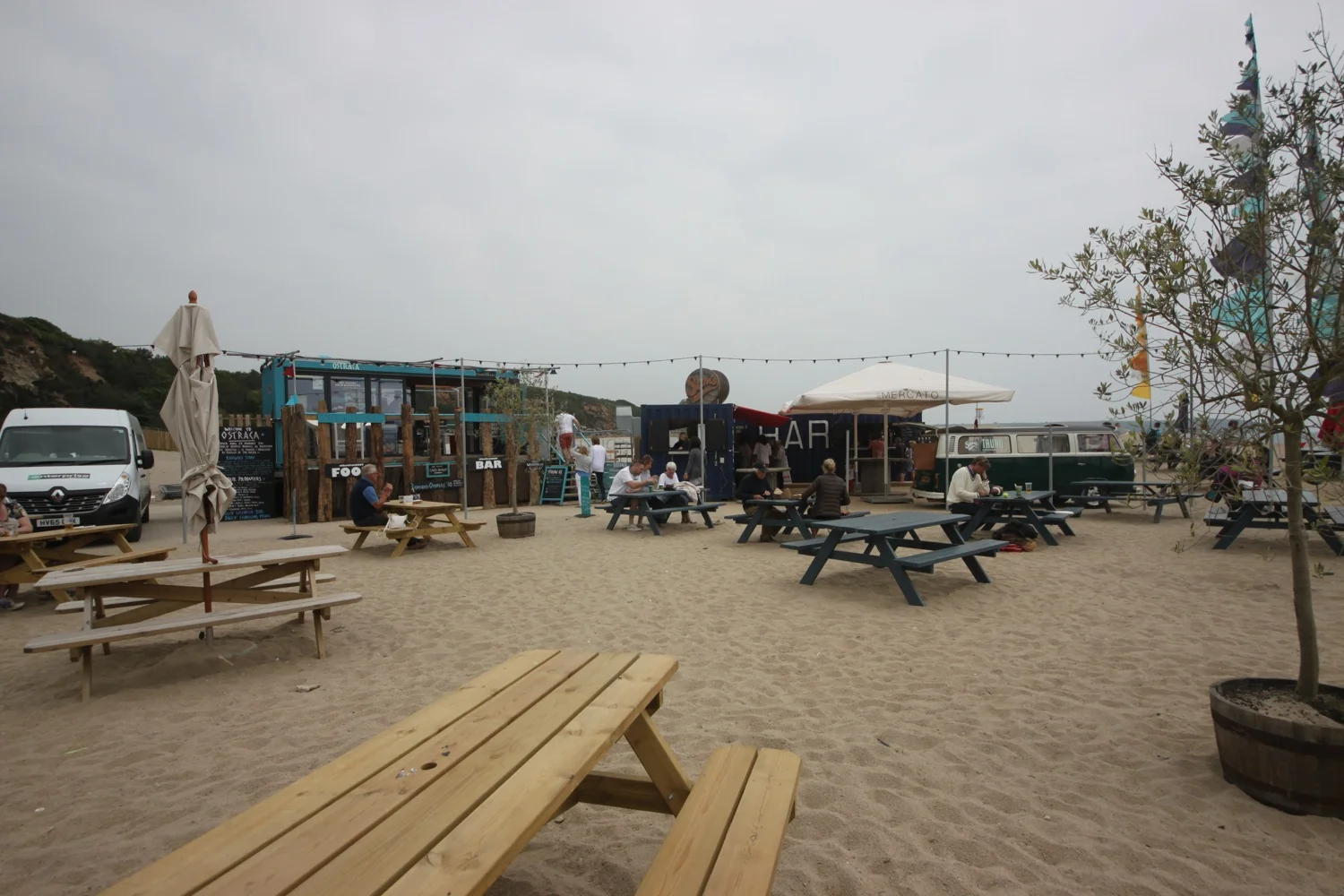 pop up shops on carlyon bay