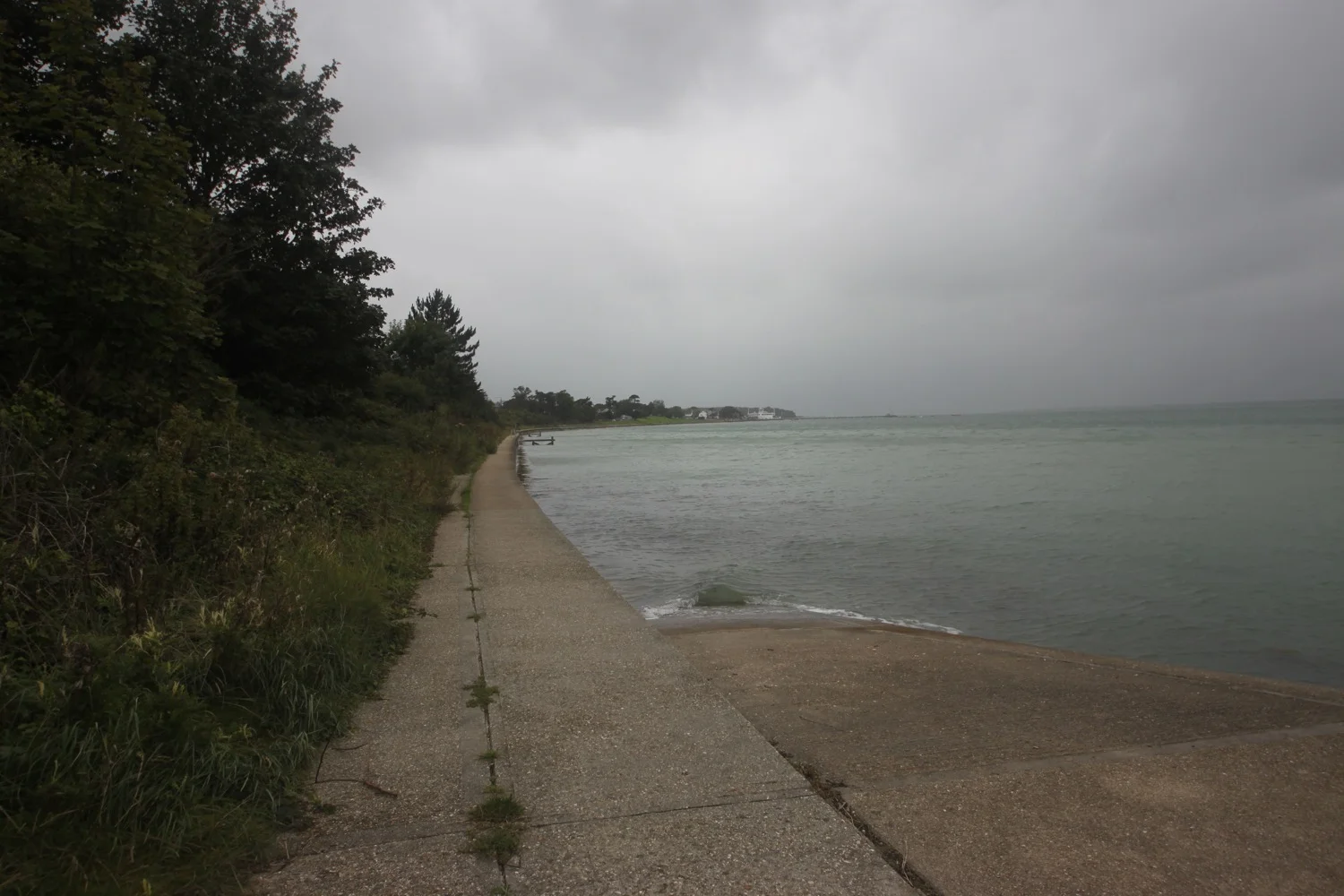 sea wall at yarmouth