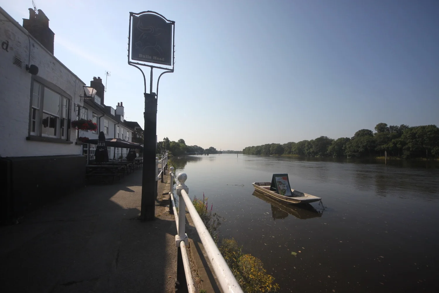 bulls head pub